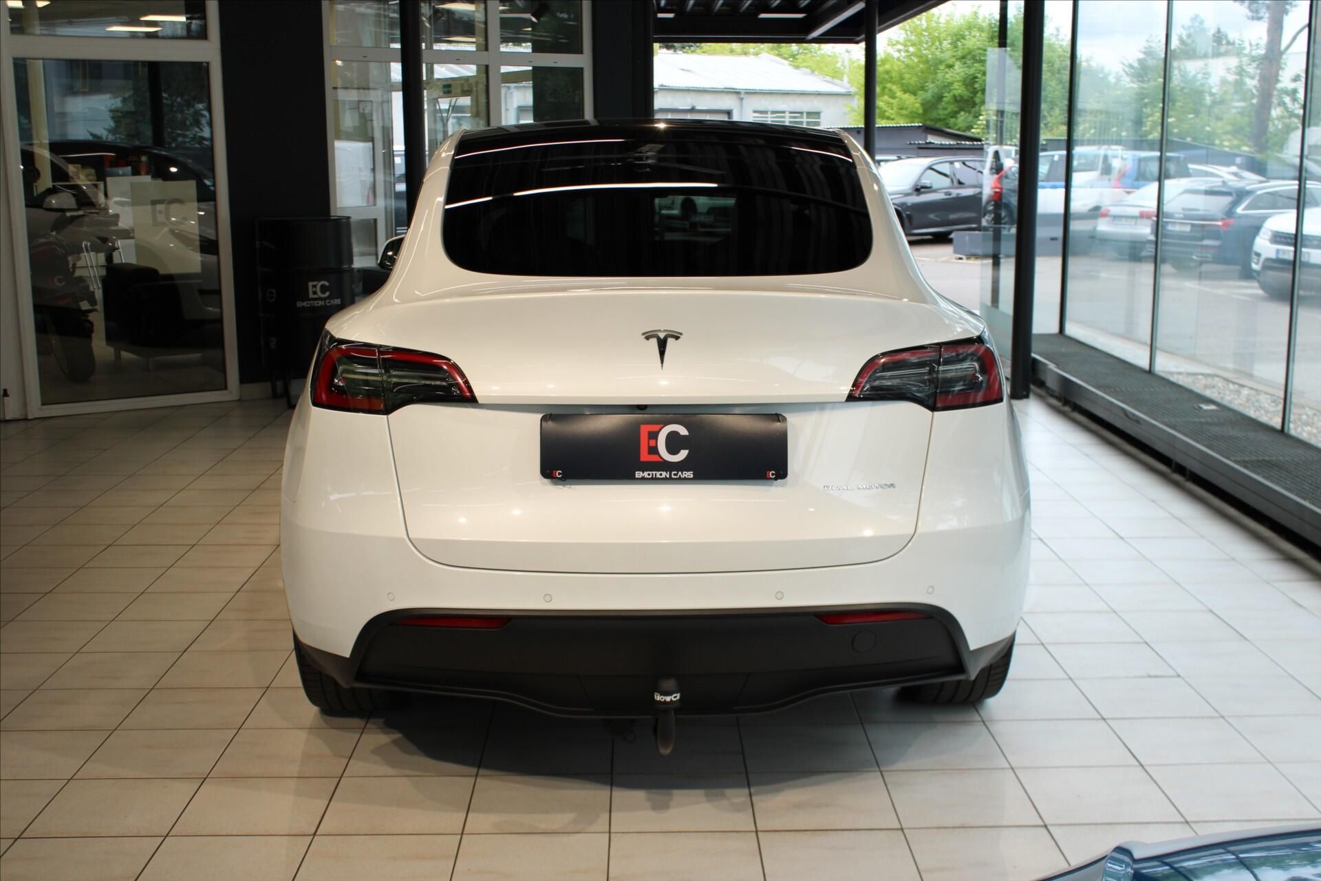 Tesla Model Y, Long Range Dual Motor AWD Tažn - fotka 5