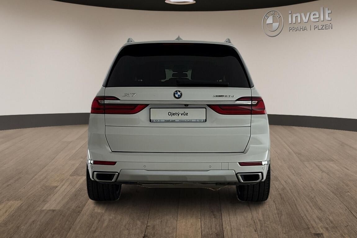 BMW X7, xDrive30d - fotka 4
