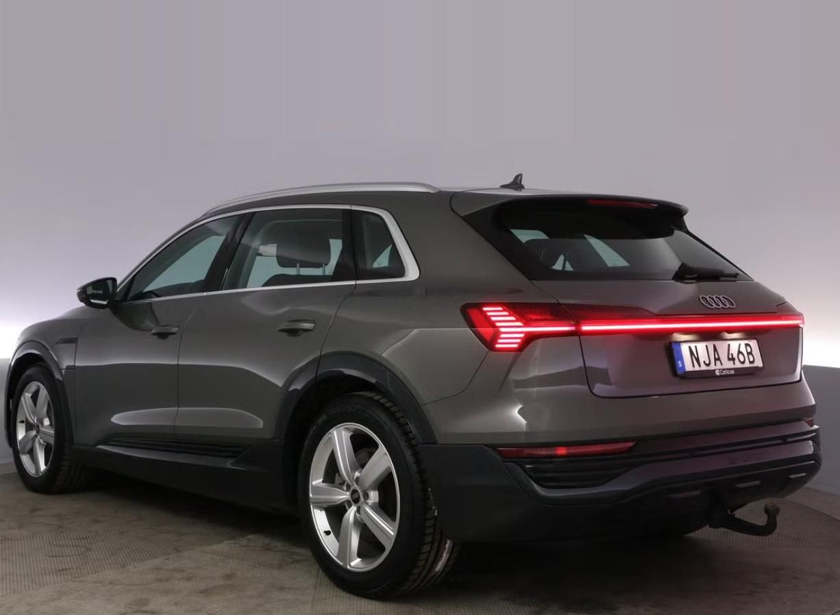 Audi Q8 e-tron, 55 Quattro SoH 95% Kamera Taž. - fotka 3