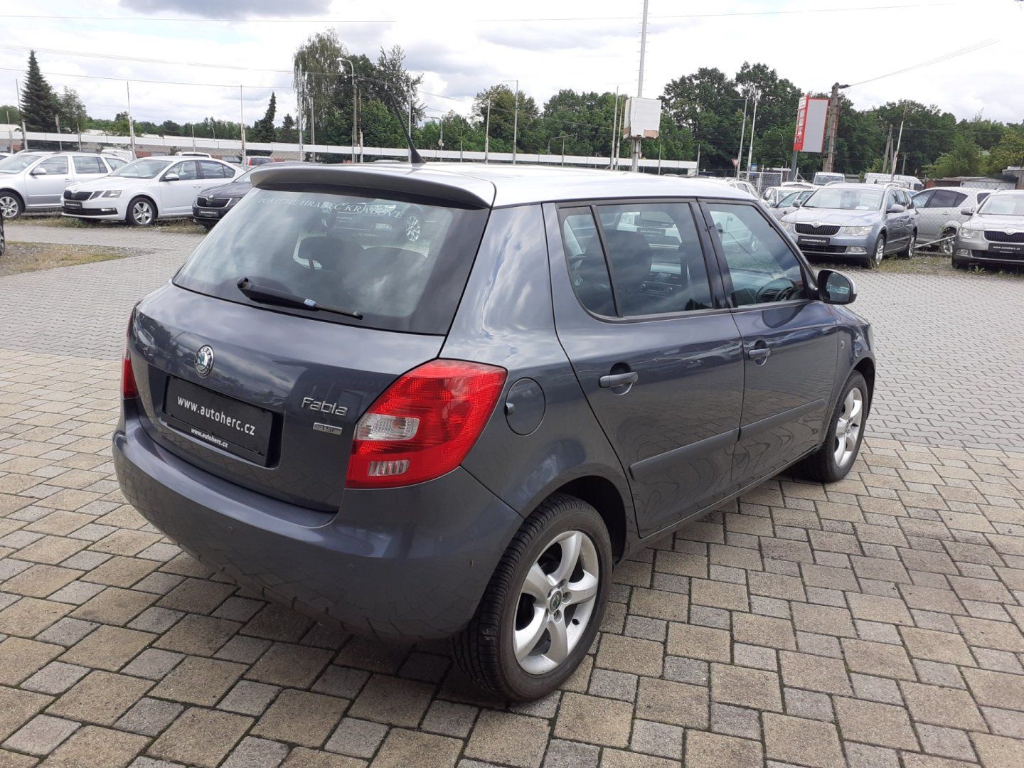 Škoda Fabia, 1.2 TSi 1.MAJ.ČR - fotka 4