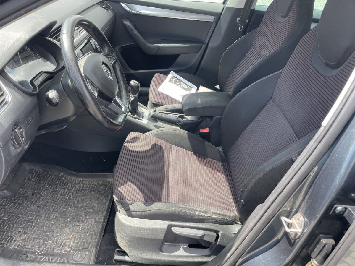 Škoda Octavia, 2,0 TDi 110kw SPORTLINE CZauto - fotka 6