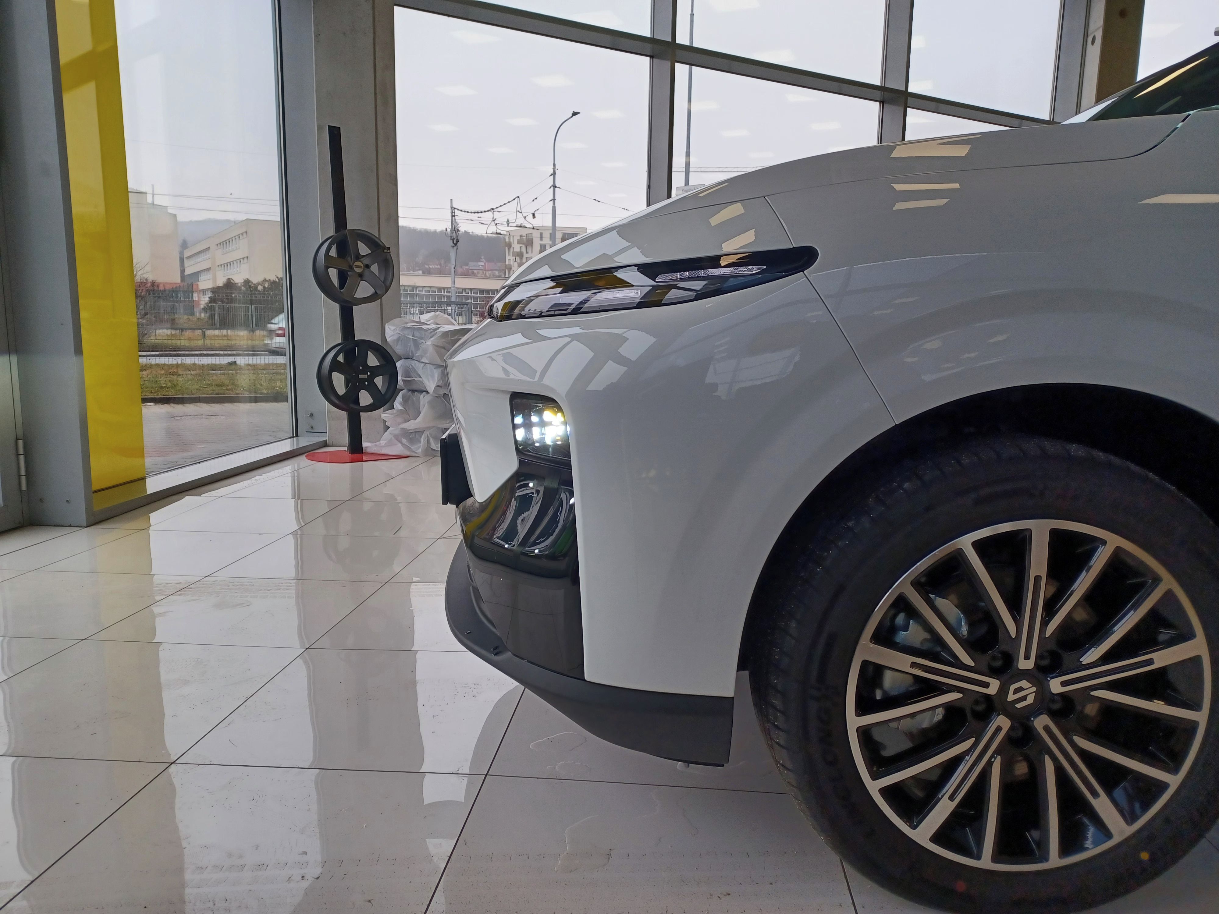 Leapmotor B10, Design-Hybridní Elektro vůz - fotka 5