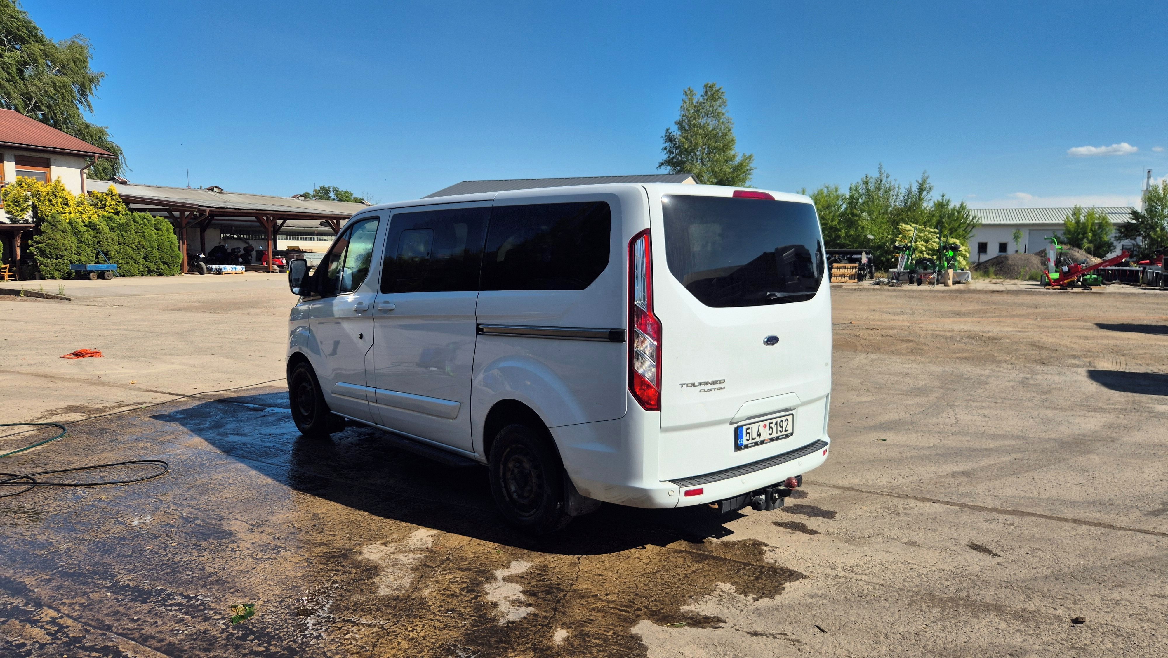 Ford Tourneo Custom, 2,0 TDI - fotka 6