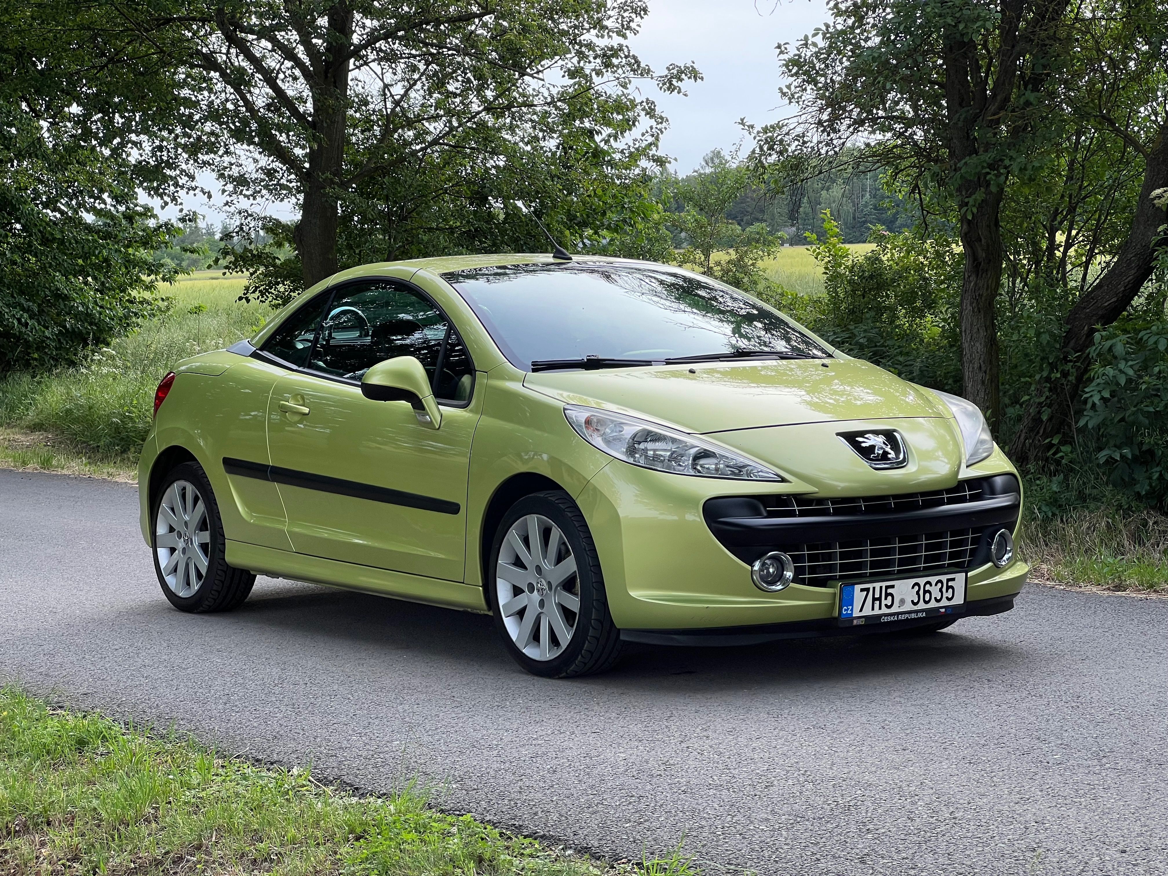 Peugeot 207, Peugeot 207cc 1,6 2007 KŮŽE - fotka 6