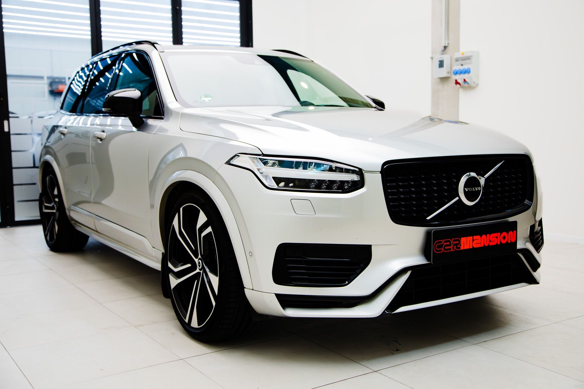Volvo XC90, Rdesign/B&W/HUD/VZDUCH/7míst - fotka 3