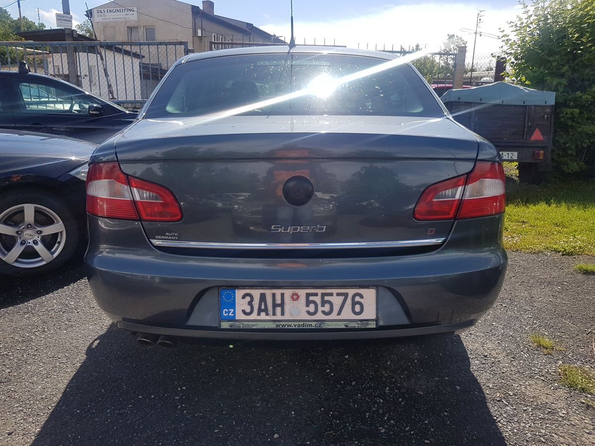 Škoda Superb, 2.0TDi 125KW MANUÁL - fotka 5