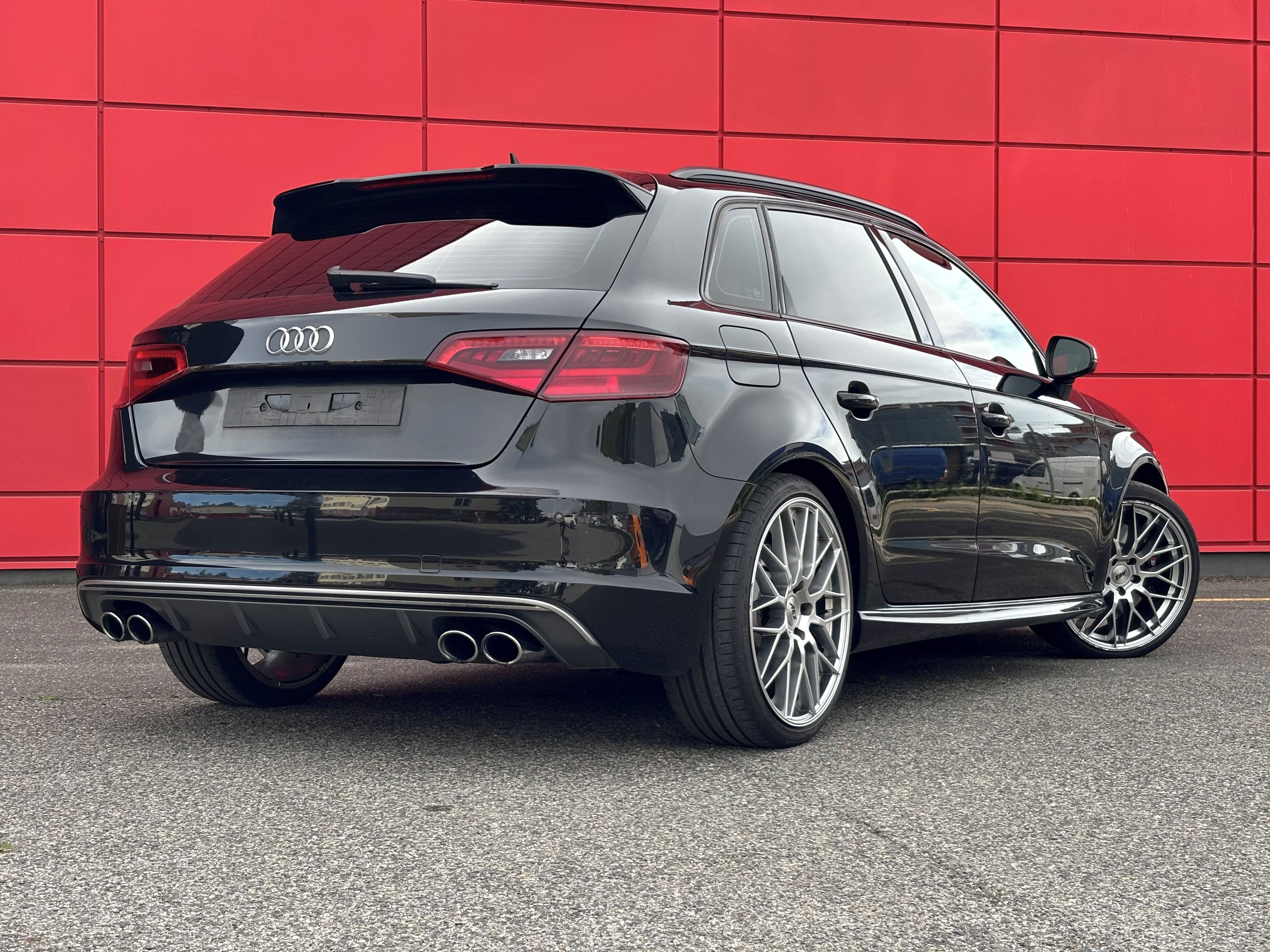 Audi S3, 2.0 TFSI 221kW Quattro Manuál - fotka 2