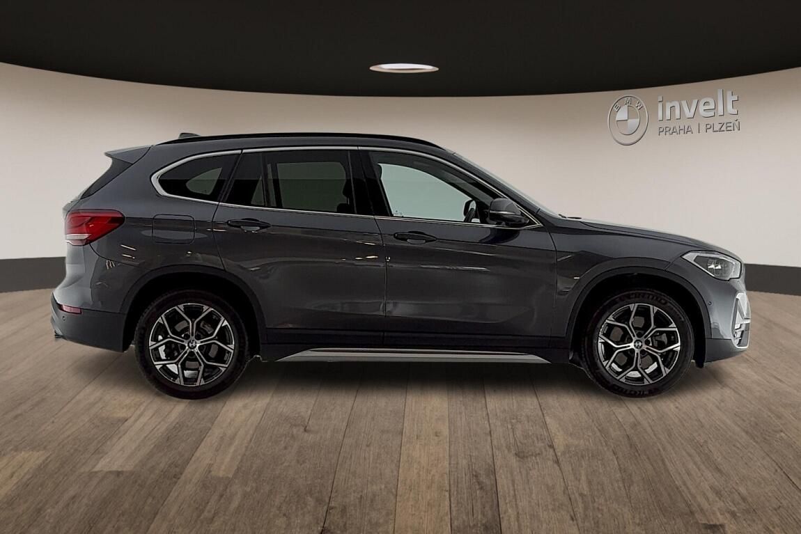 BMW X1, xDrive20i - fotka 2