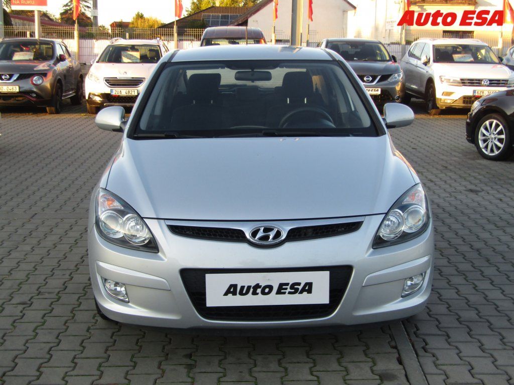 Hyundai i30, 1.6 CRDi,ČR,AC - fotka 2