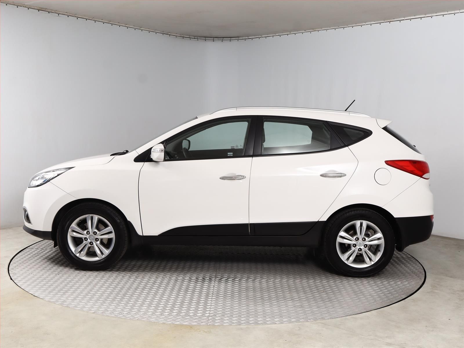 Hyundai ix35, 1.7 CRDi, ČR,1.maj, Serv.kniha - fotka 3