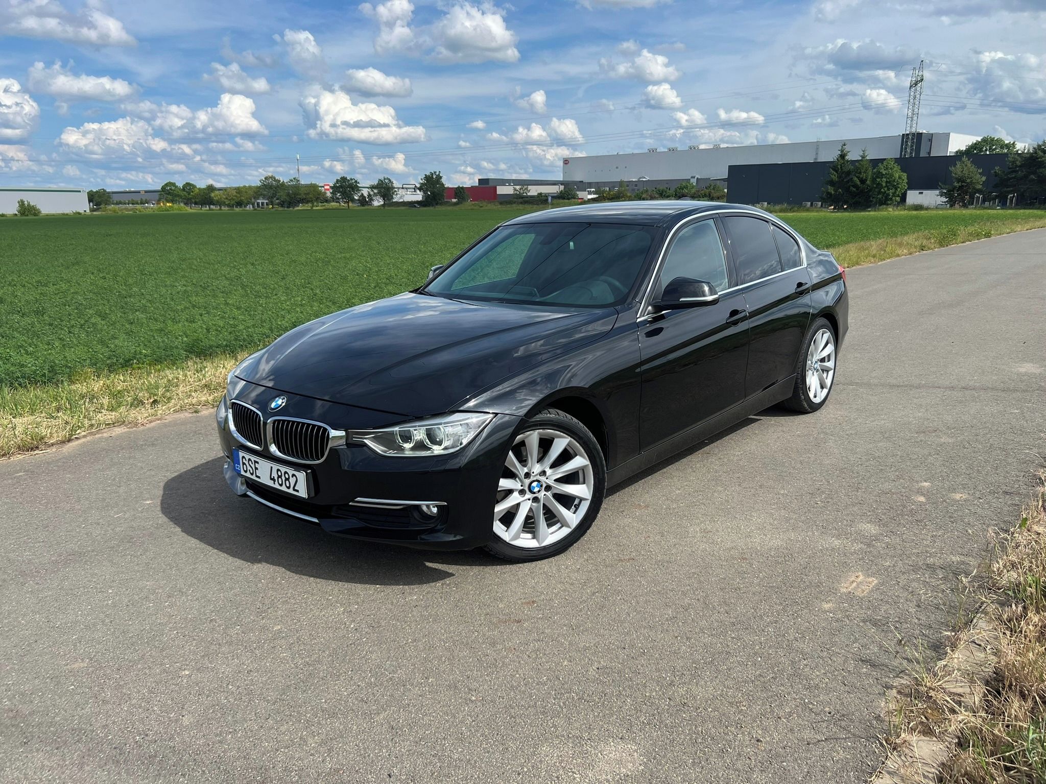 BMW Řada 3, 320i ed, 160kw, hnědý interiér