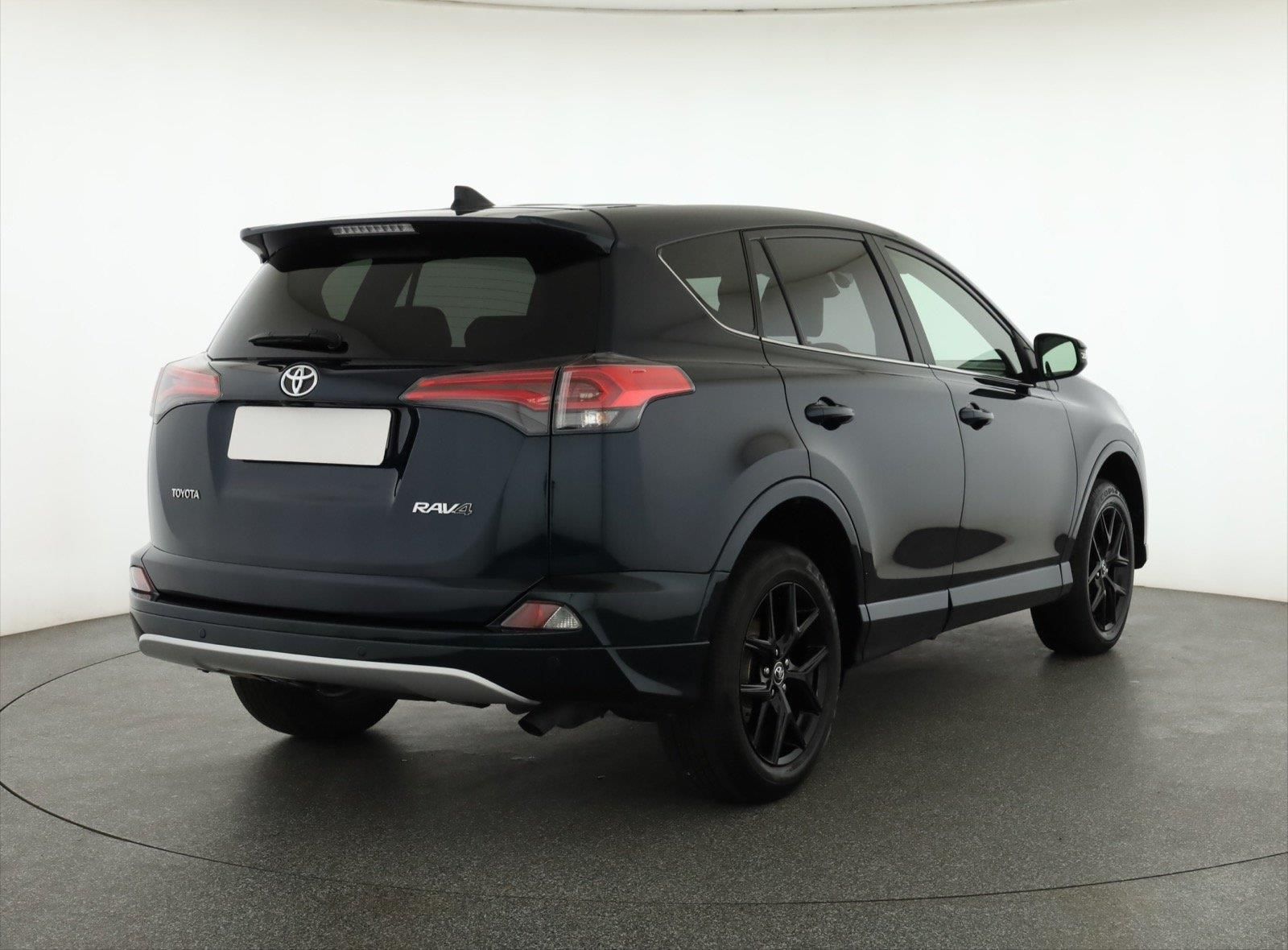 Toyota Rav4, 2.0 D-4D, Selection, ČR,1.maj - fotka 5