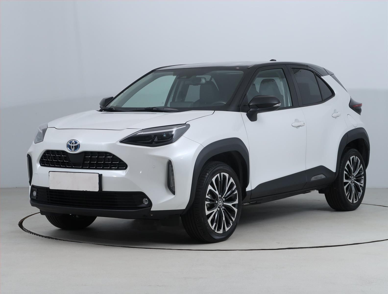 Toyota Yaris Cross, 1.5 VVT-iE, Automat, ČR,1.maj - fotka 2