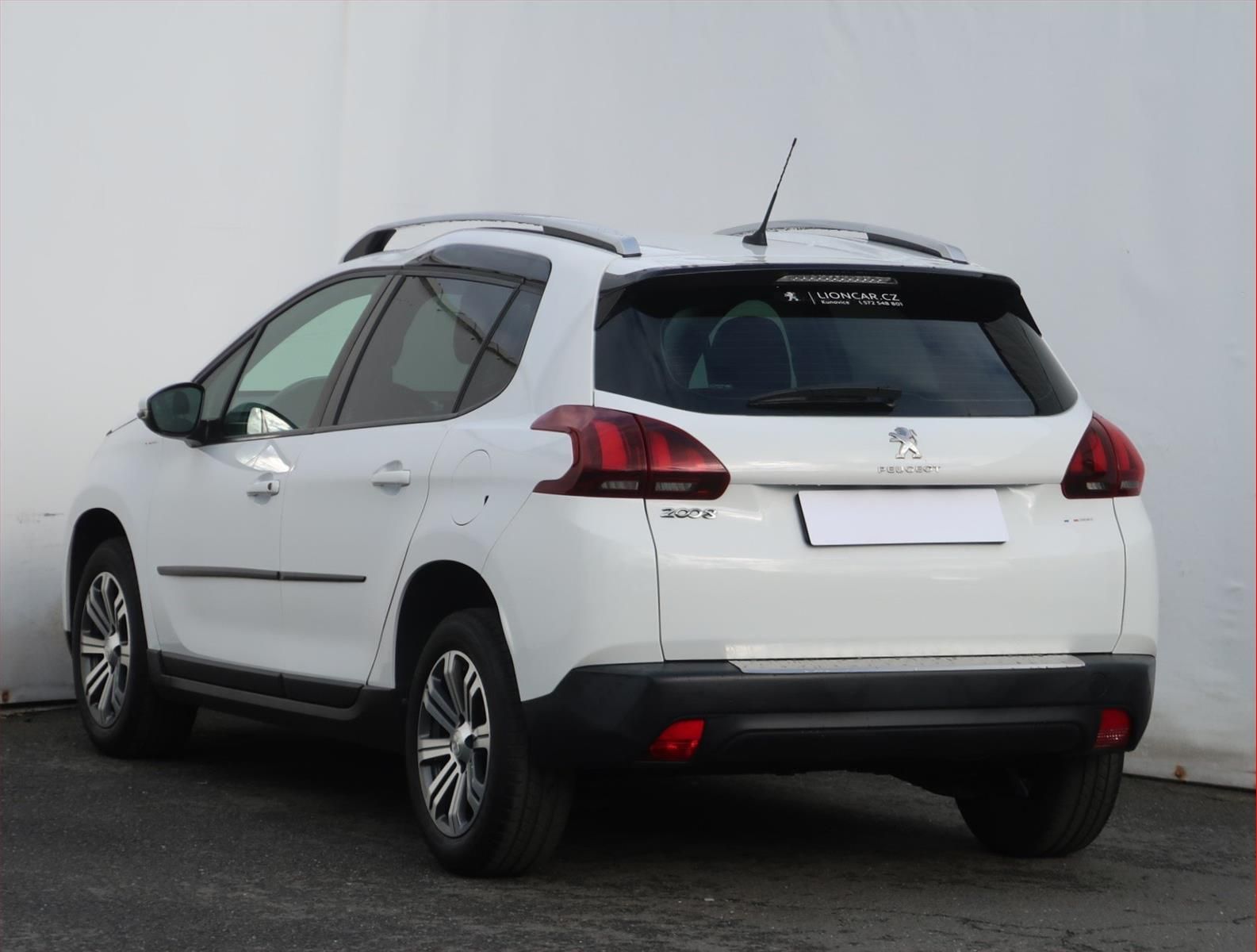 Peugeot 2008, 1.2 PureTech, ČR,1.maj - fotka 4