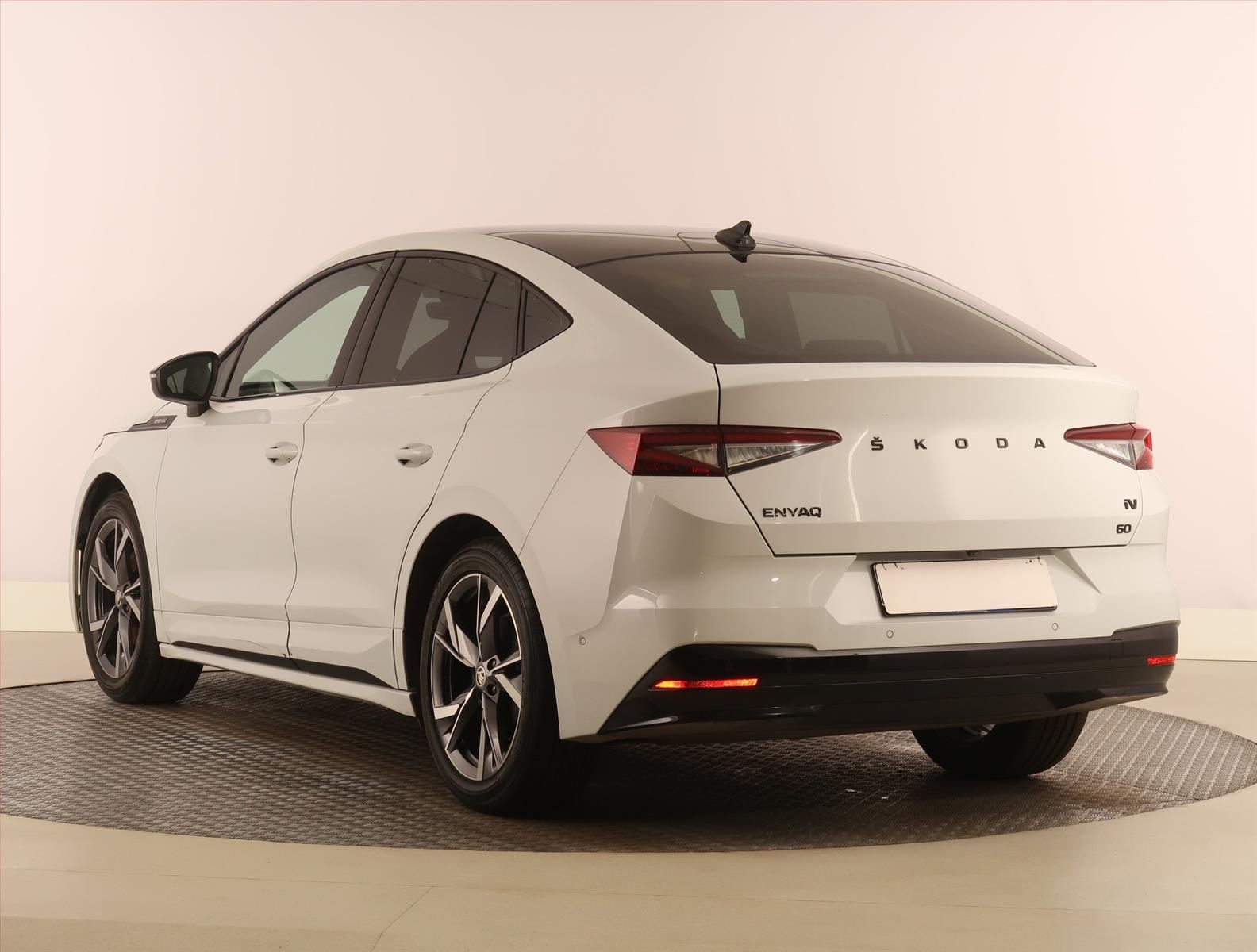 Škoda Enyaq Coupé, iV 60 (62 kWh), SoH 91% - fotka 4