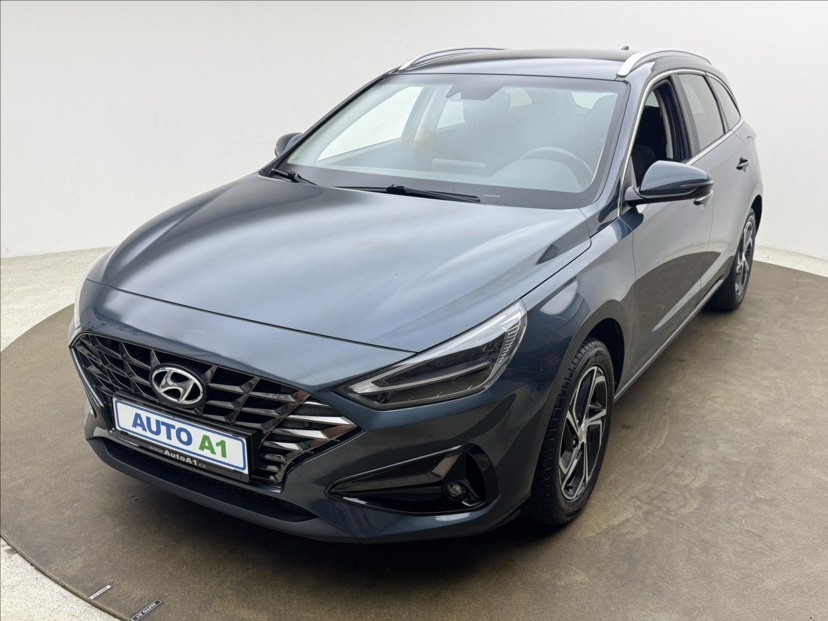 Hyundai i30, 1,5 80kW DPH 1MAJ SMART TAŽNÉ