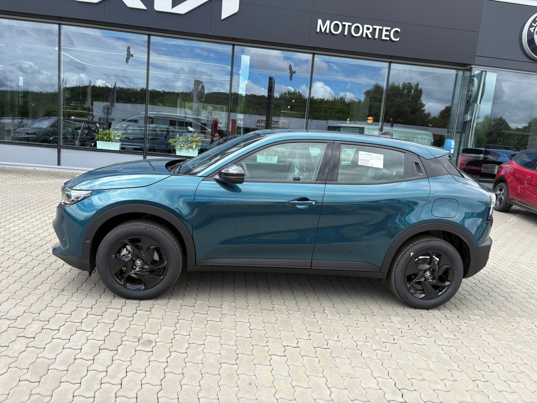 Alfa Romeo Junior, Ibrida 1.2 Turbo Hybrid 145k e - fotka 4