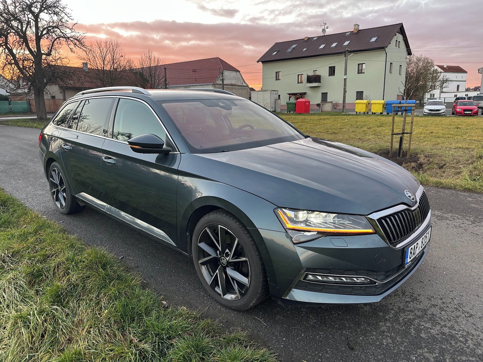 Škoda Superb, L&K 147KW - fotka 2