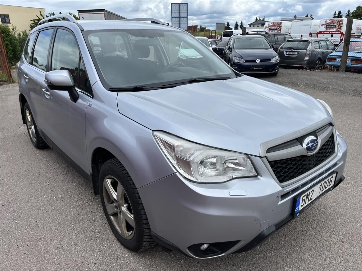 Subaru Forester, 2,0 D-L 108KW 4x4 TZ ČR SERVIS - fotka 3