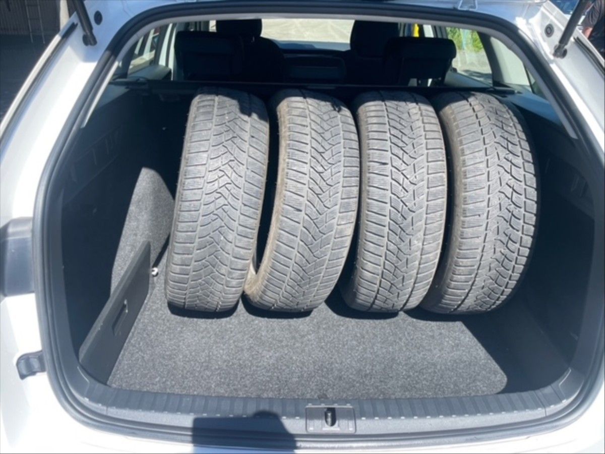Škoda Octavia, 2,0 TDI 85 Ambition - fotka 6