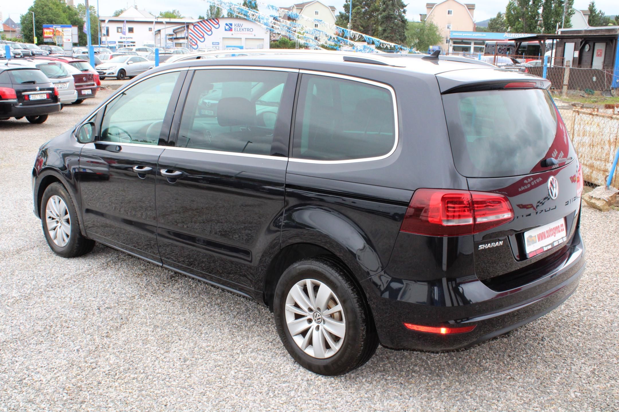 Volkswagen Sharan, 2,0TDI KLIMA NAVI 7MIST - fotka 5