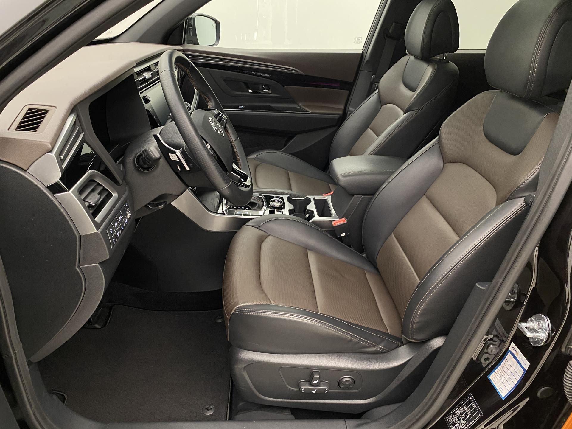 SsangYong Korando, 1.5 T-GDI PREMIUM AUT CZ - fotka 3