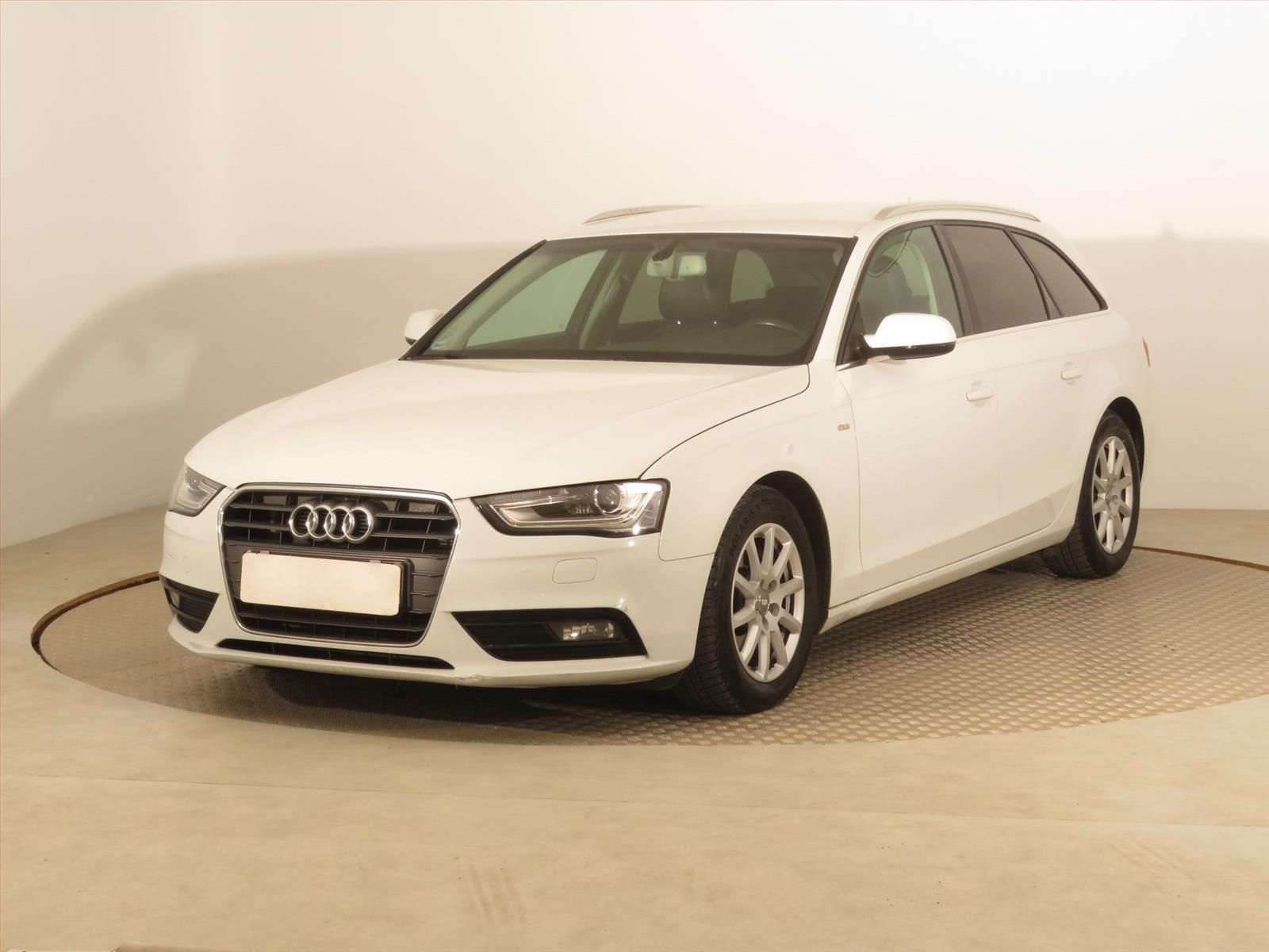 Audi A4, 2.0 TDI, Serv.kniha - fotka 2