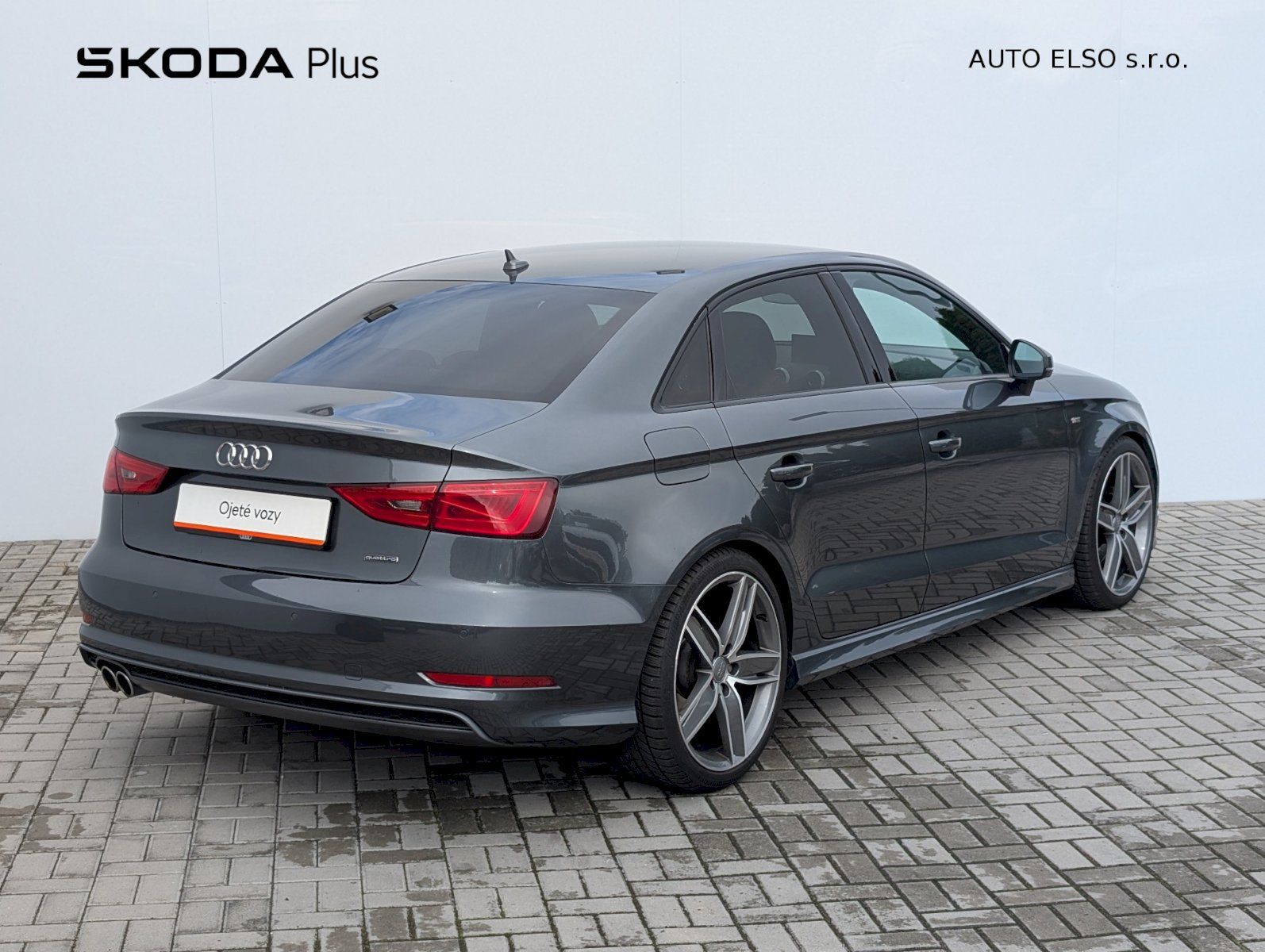 Audi A3, 2,0 TDI / 135 kW S-TRONIC Quat - fotka 2