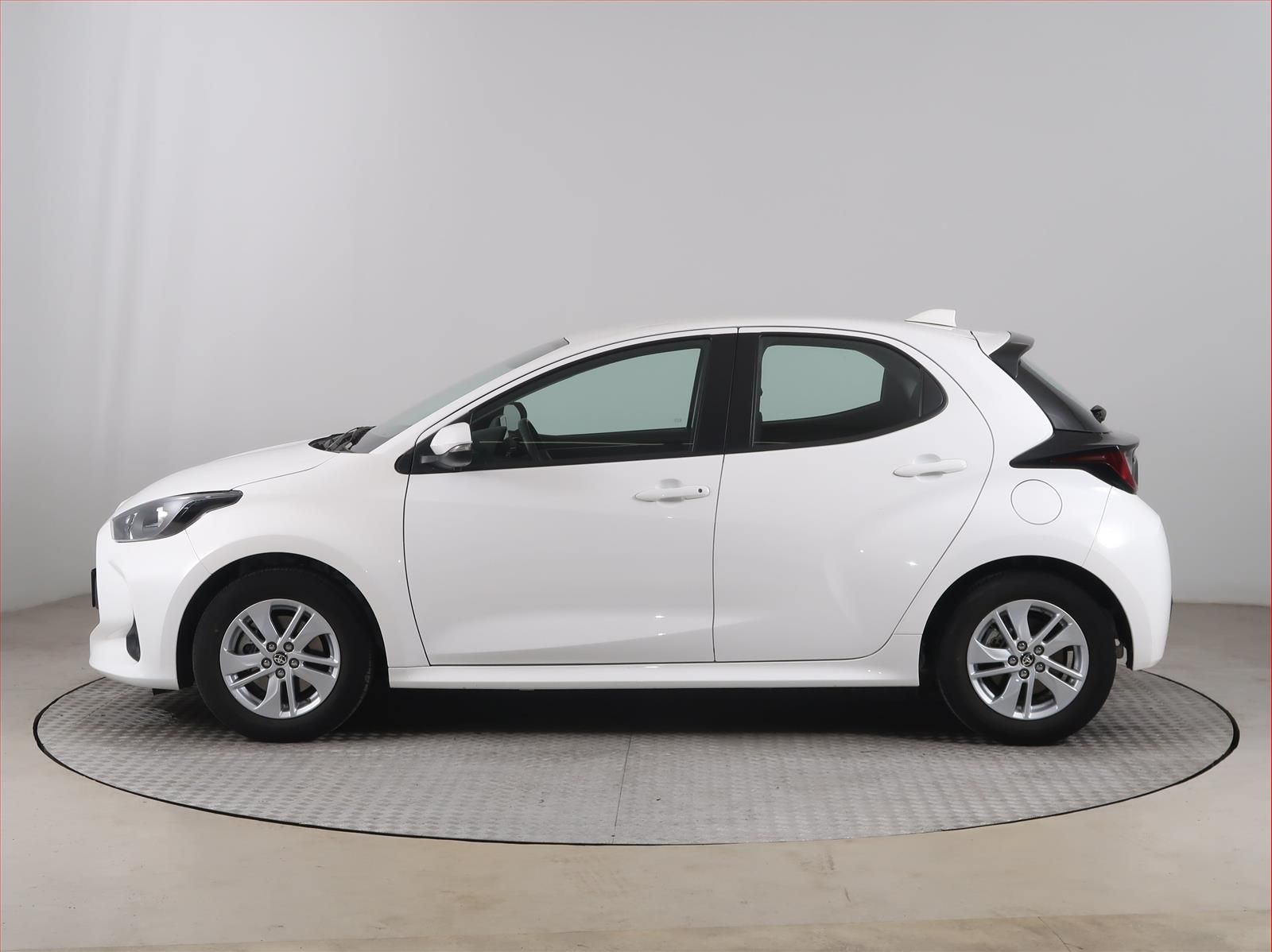 Toyota Yaris, 1.5 VVT-i Hybrid, Automat - fotka 3