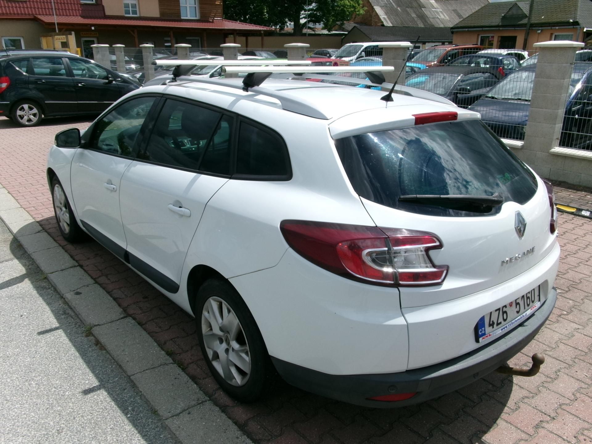 Renault Mégane, 1,5dCi AUT AC BT TEMP TAŽNÉ - fotka 6