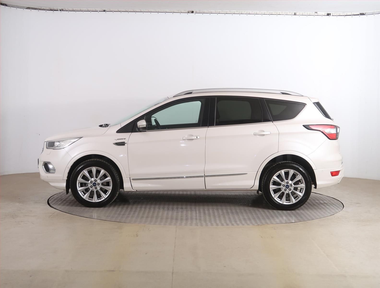 Ford Kuga, 2.0 TDCi, Vignale, 4X4 - fotka 3
