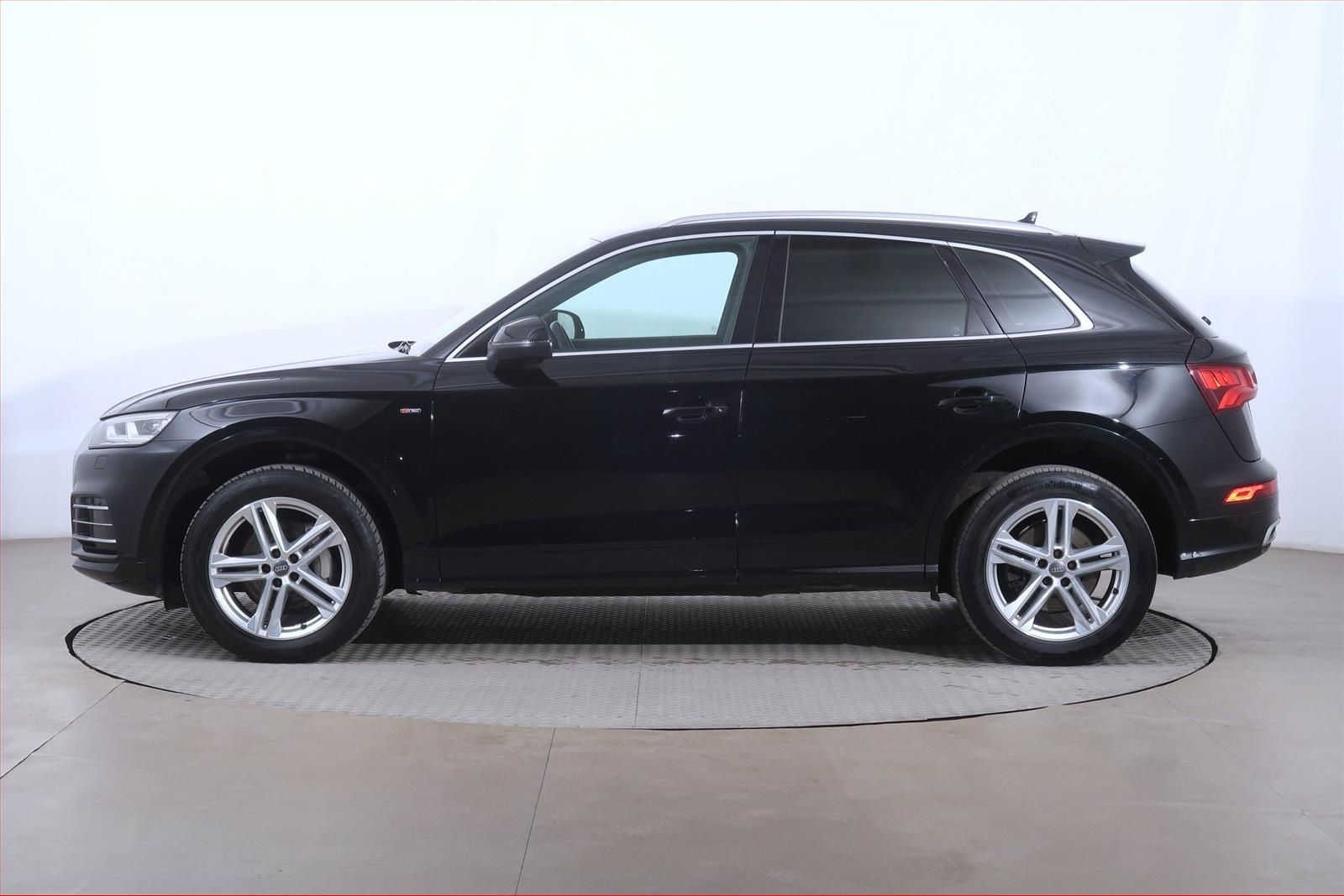 Audi Q5, 2.0 TDI, 4X4, Automat - fotka 3