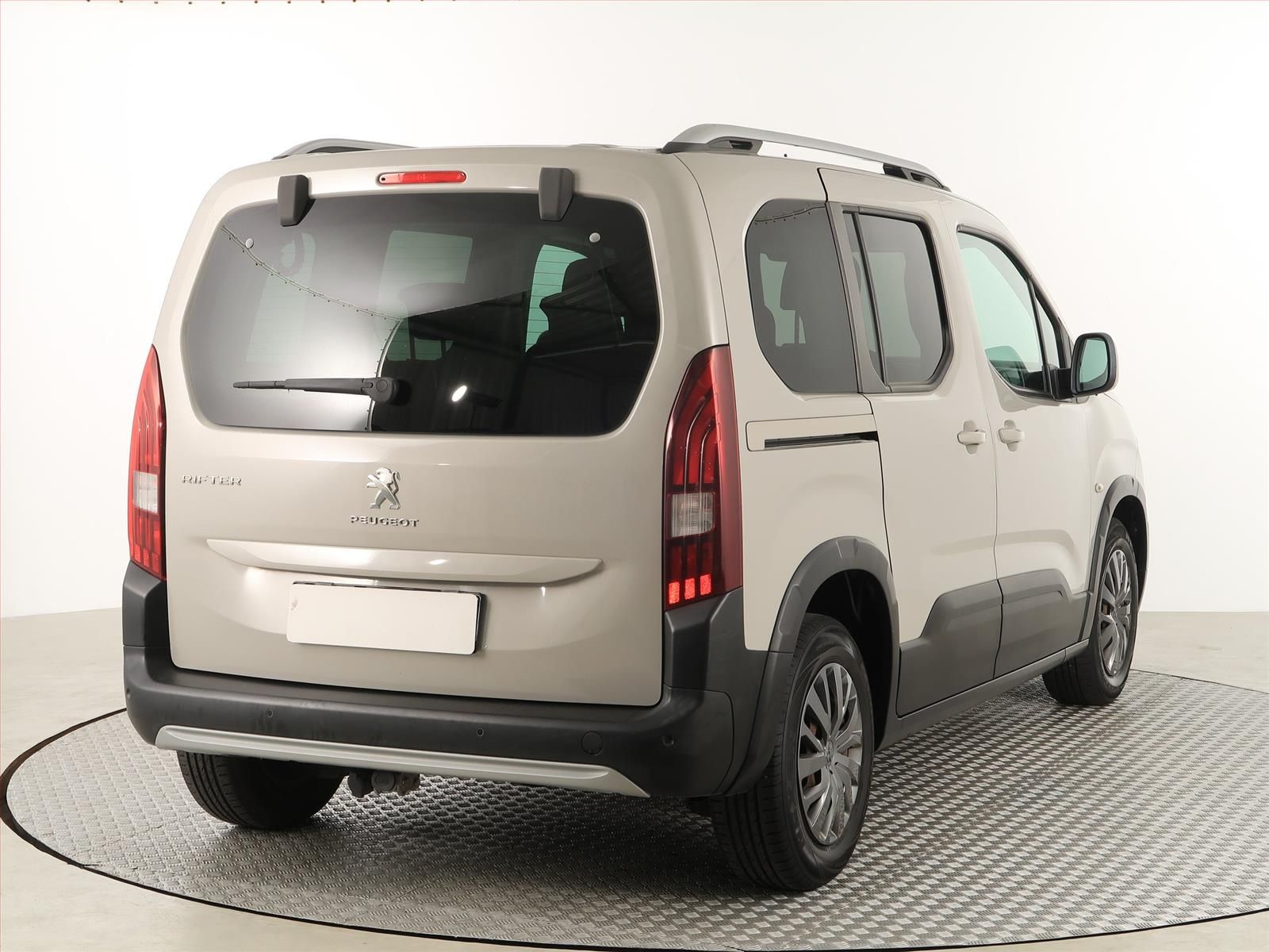 Peugeot Rifter, 1.2 PureTech, Allure, 5Míst - fotka 5