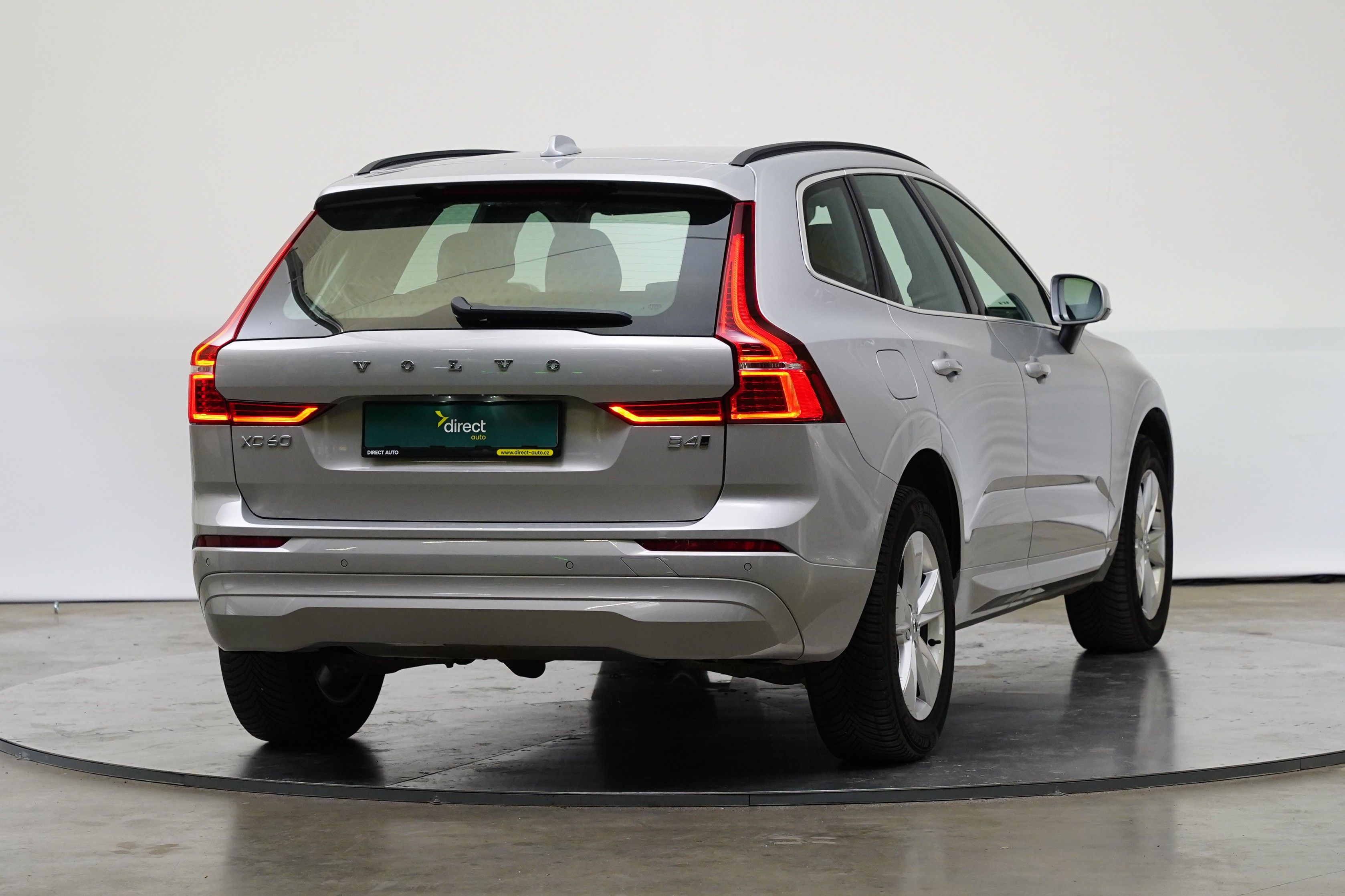 Volvo XC60, 2.0 D 145 kW - fotka 2