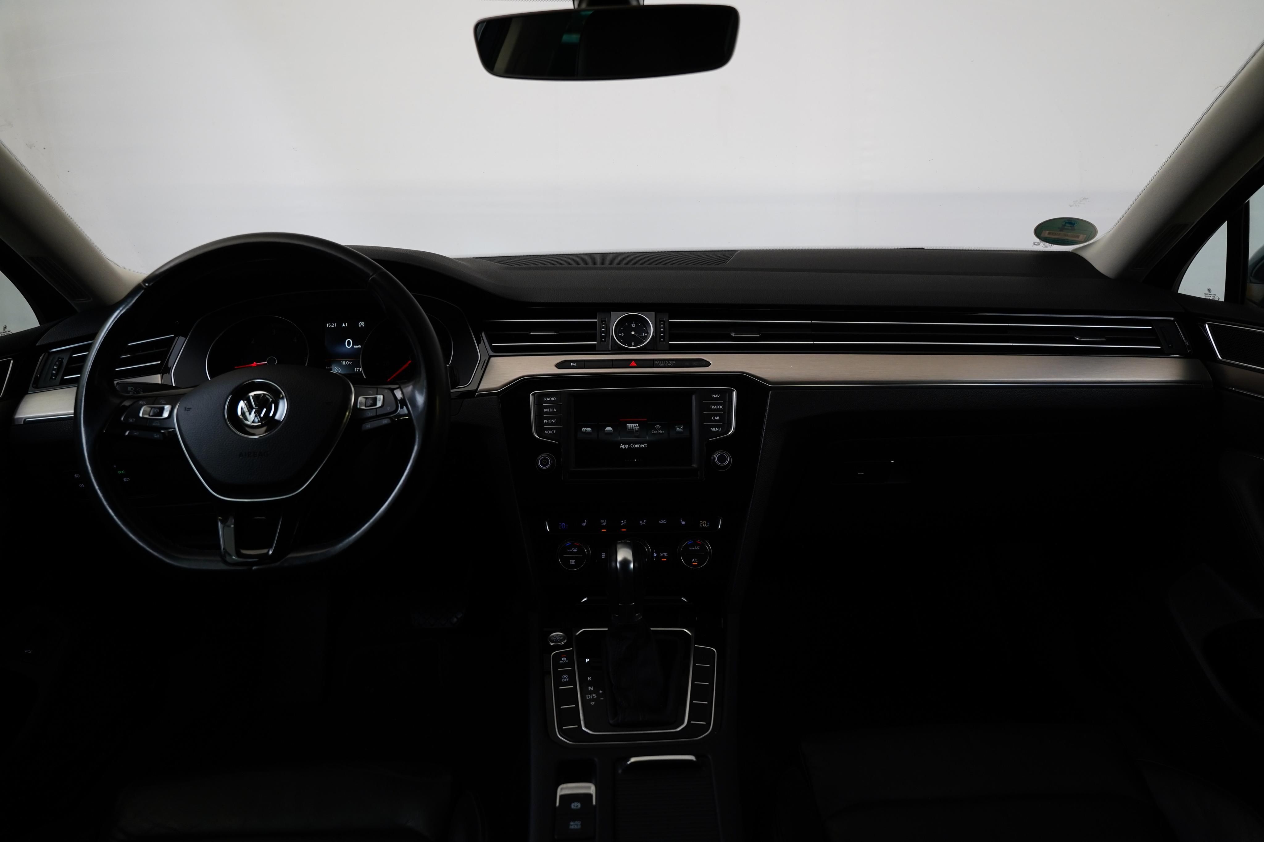 Volkswagen Passat, 2.0 TDI 140 kW Highline - fotka 6