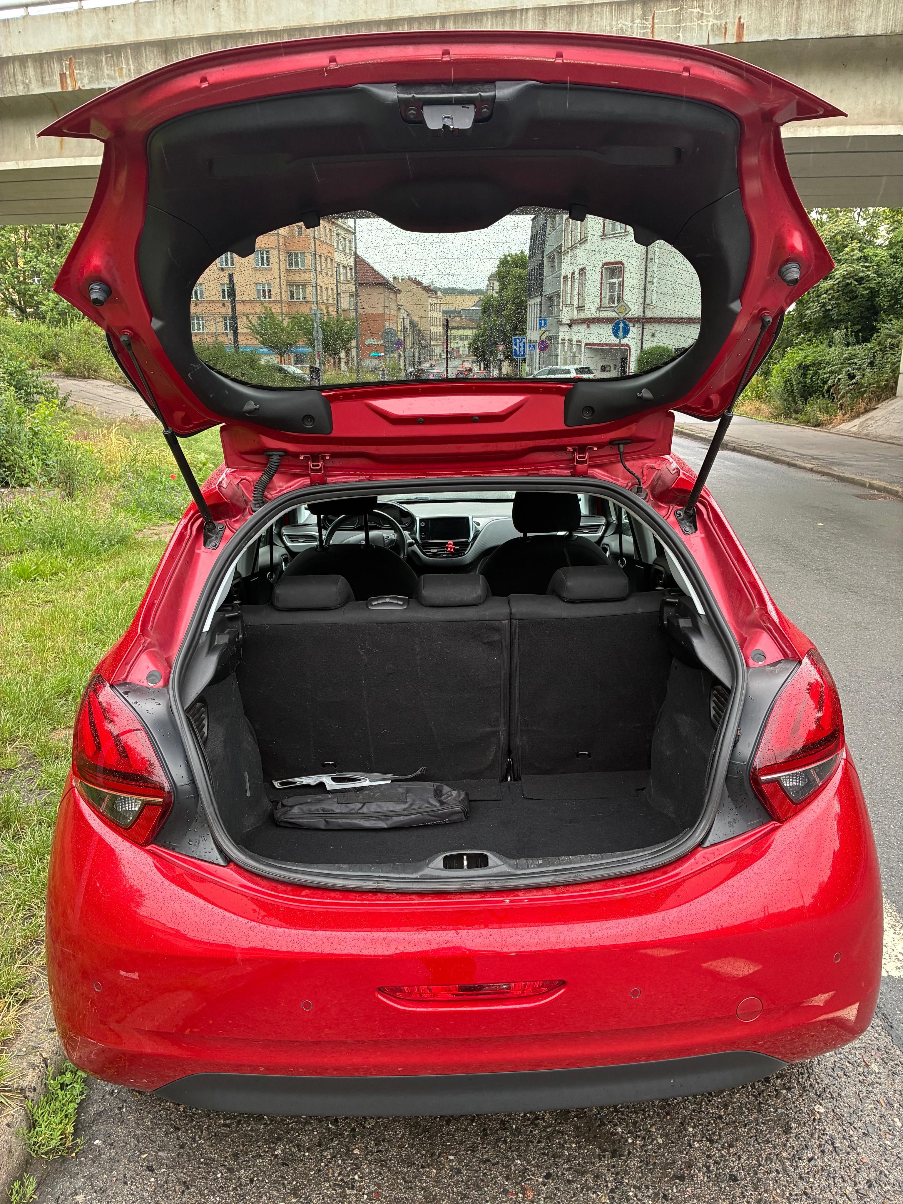 Peugeot 208, Signature 1.2 PureTech - fotka 3