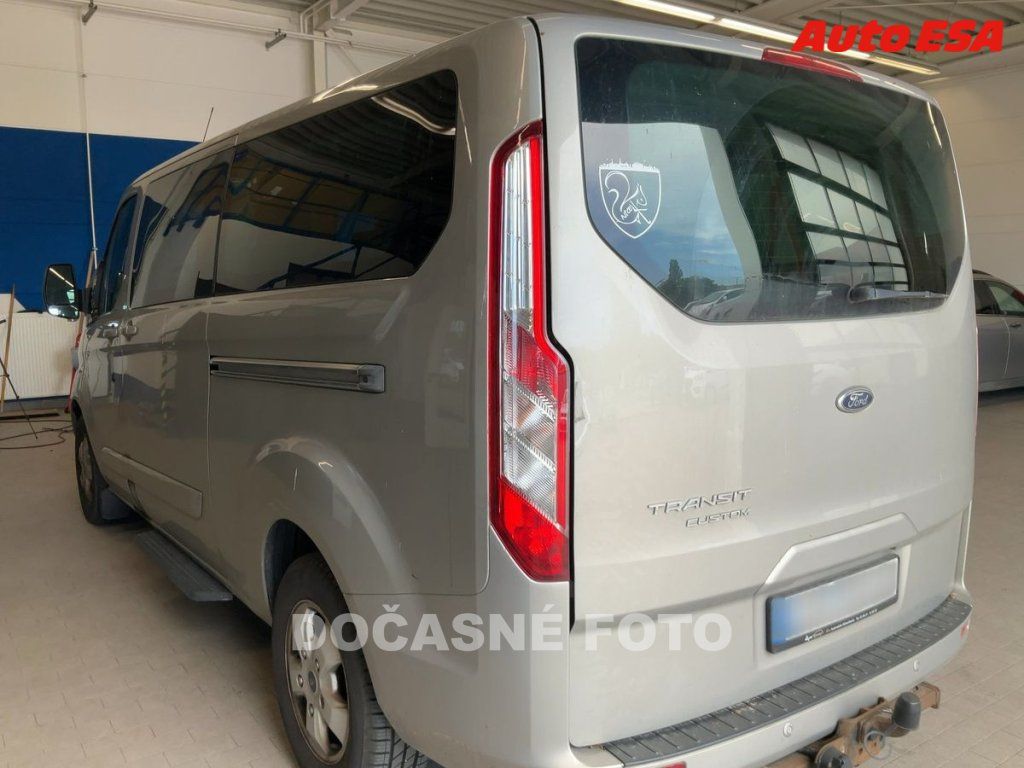 Ford Tourneo Custom, 2.2TDCi L2,TITANIUM,114kW - fotka 4