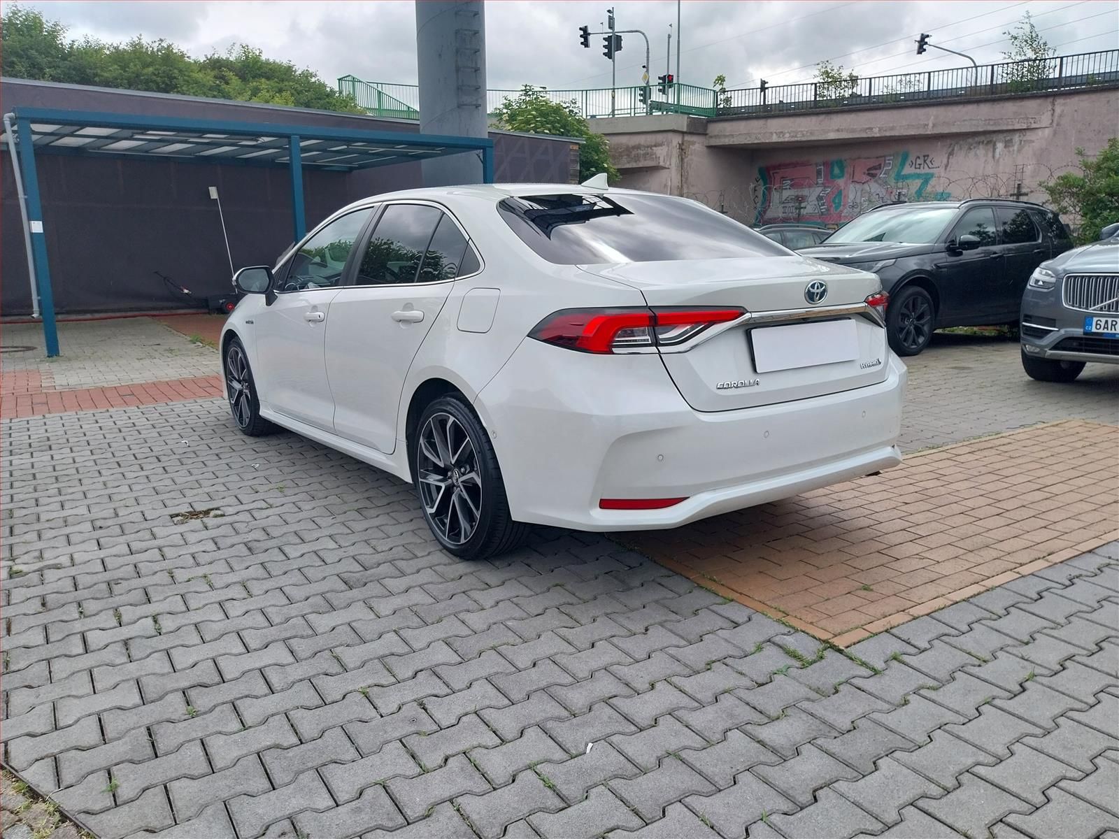 Toyota Corolla, 1.8 Hybrid, Automat, ČR,1.maj - fotka 4