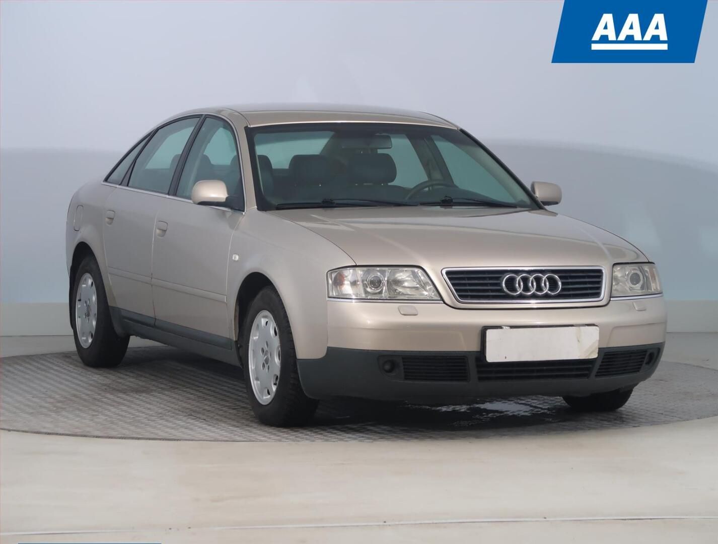 Audi A6, 2.5 TDI , Basis, po STK, Tažné