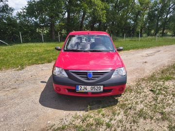 Dacia Logan 1.4 - garážovaná