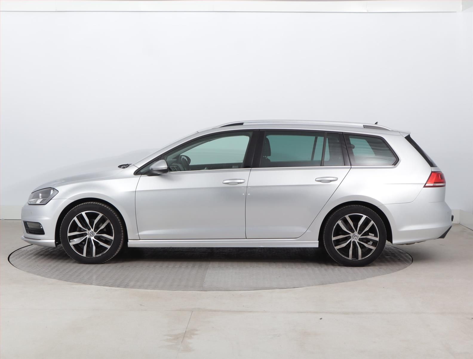 Volkswagen Golf, 1.4 TSI, Serv.kniha, Kůže - fotka 3