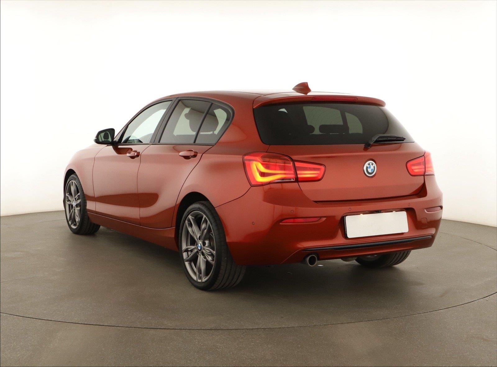 BMW Řada 1, 118d, Automat, Serv.kniha - fotka 4