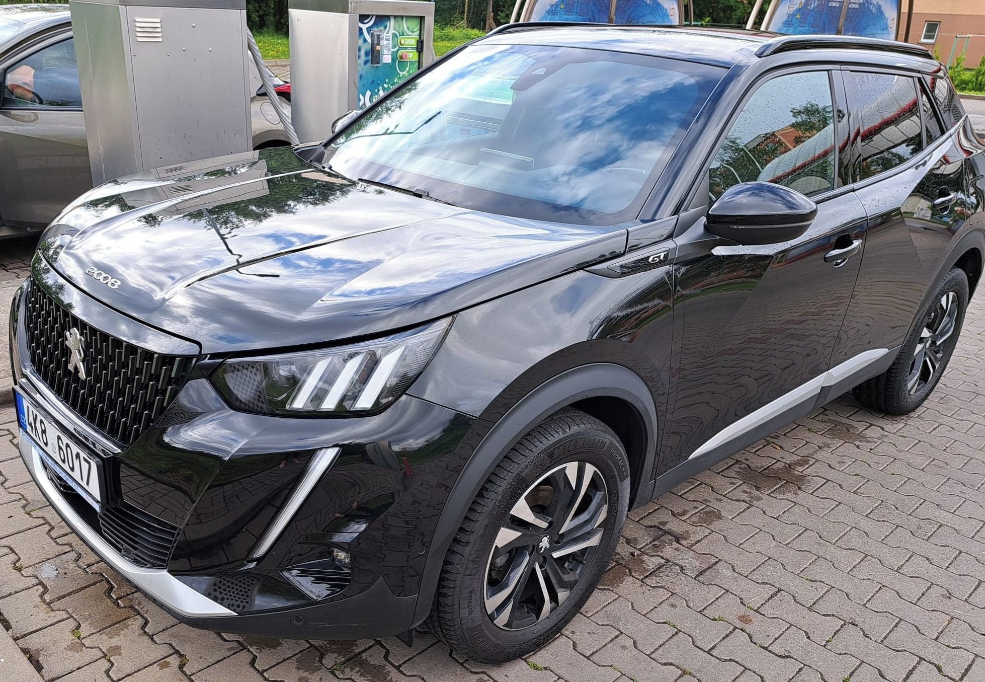 Peugeot 2008, Peugeot 2008 GT 1.2 130 k 96kW - fotka 3
