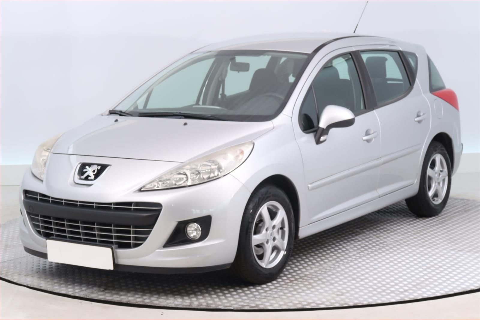 Peugeot 207, 1.4, zamluveno - fotka 2