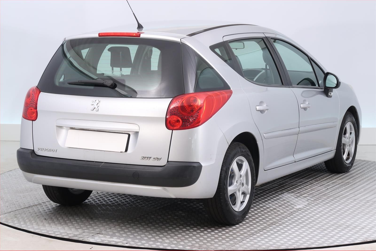 Peugeot 207, 1.4, zamluveno - fotka 5