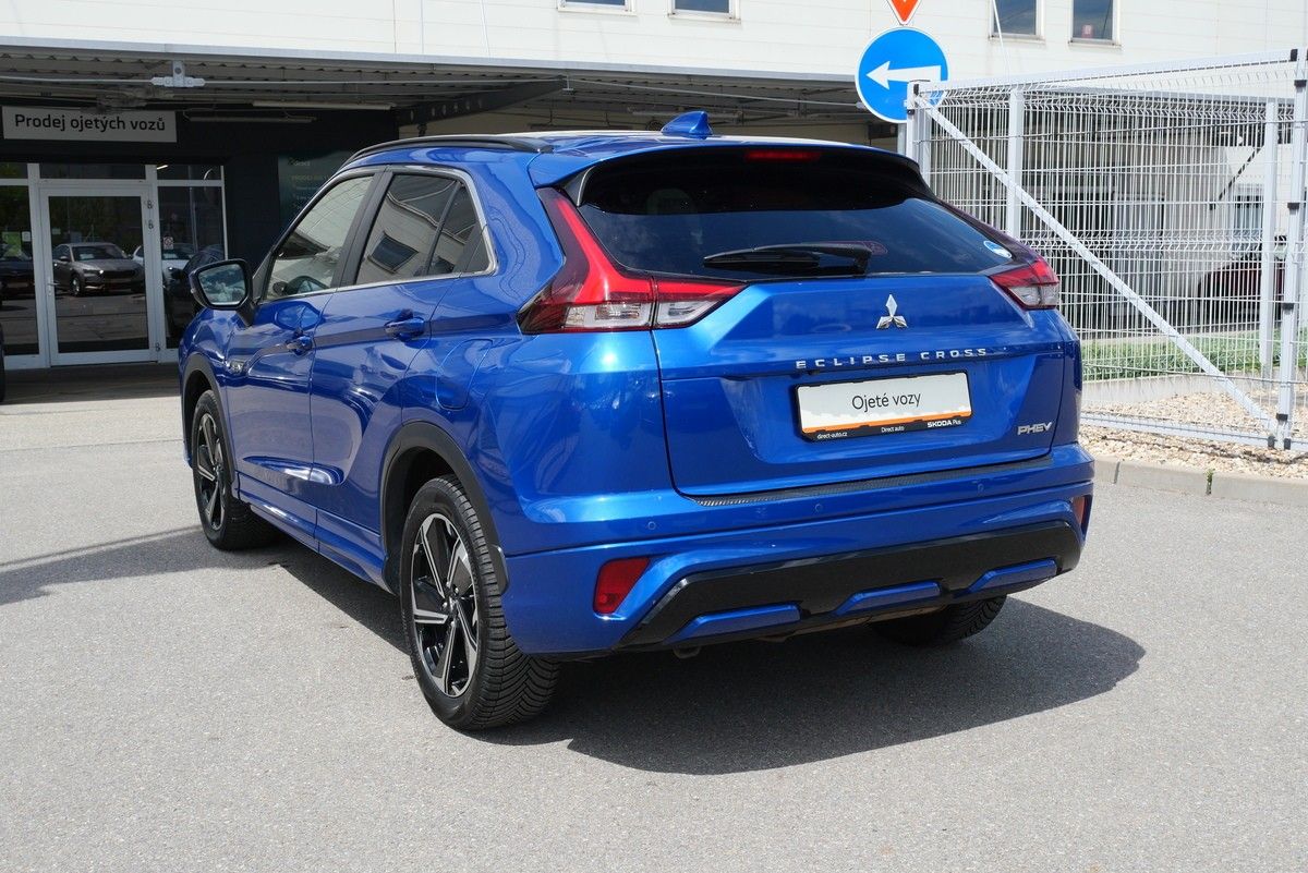 Mitsubishi Eclipse Cross, 2.4 PHEV 138 kW Automatik AWD - fotka 4