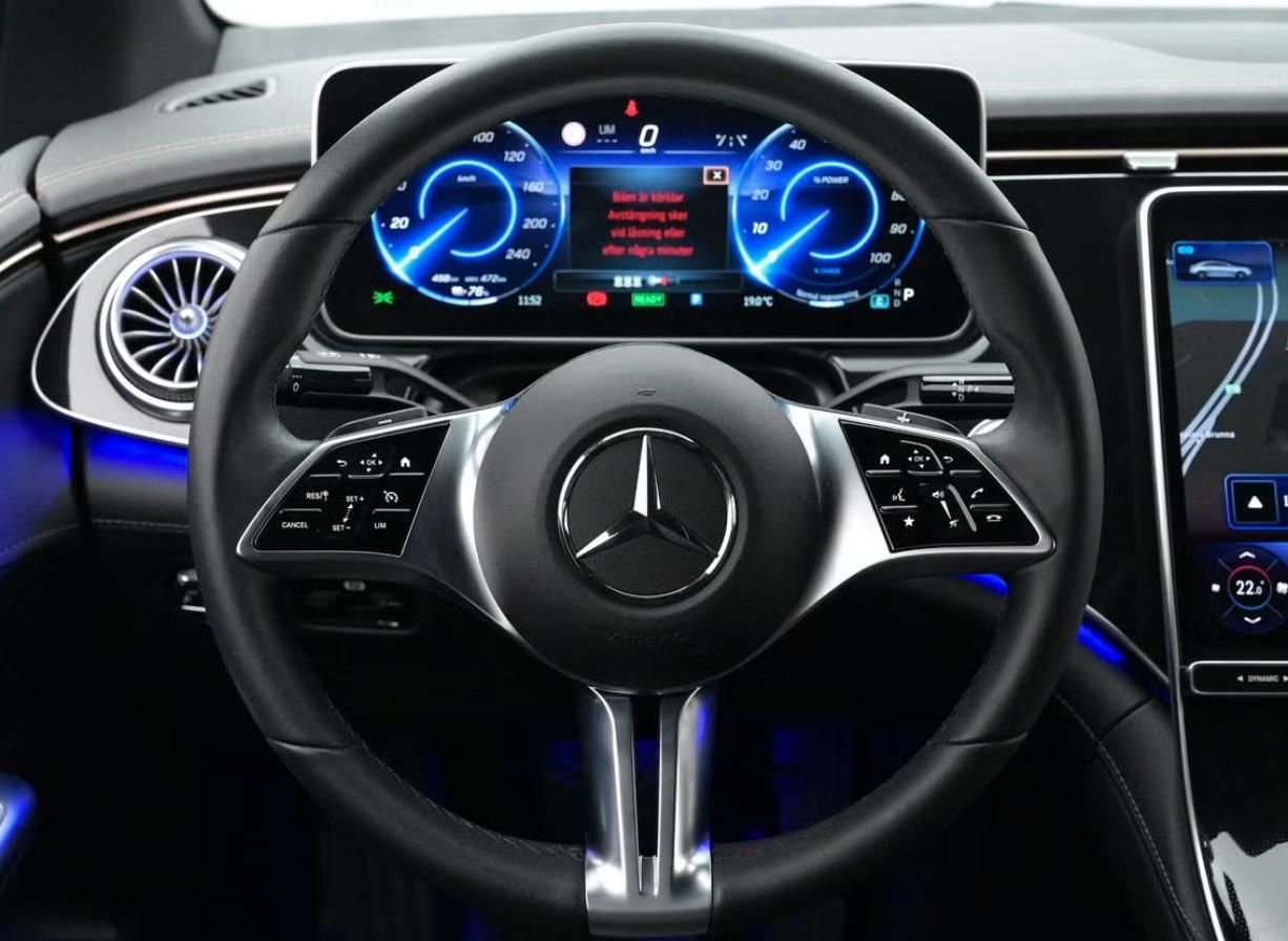 Mercedes-Benz EQE, 300 AMG SoH 95% Kamera Ambient - fotka 6