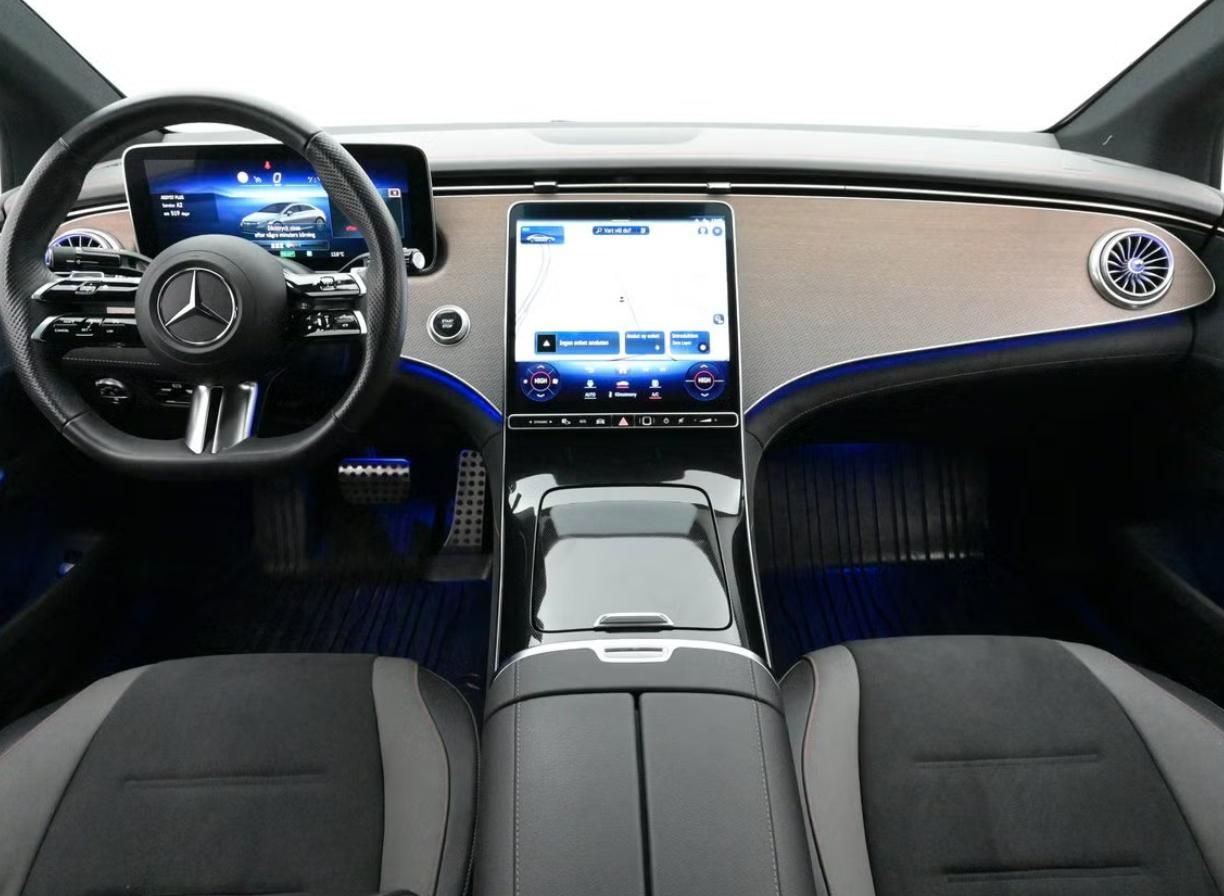 Mercedes-Benz EQE, 350 AMG SoH 95% Kamera Ambient - fotka 5