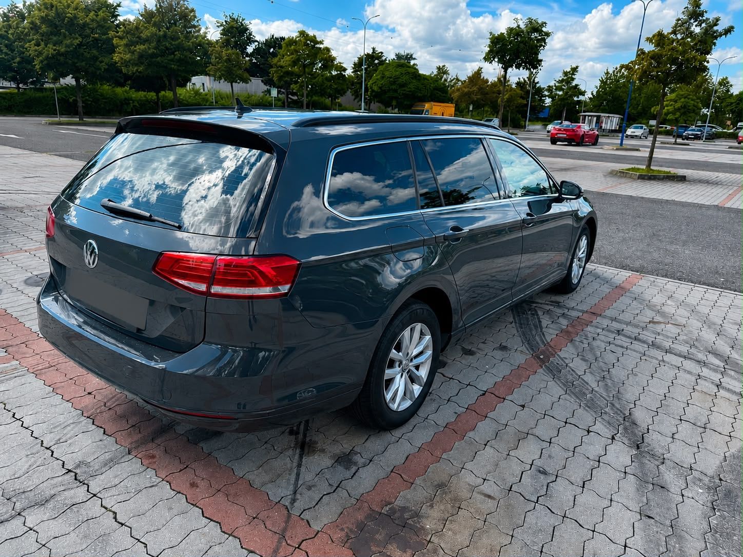 Volkswagen Passat, 2,0TDi 110kW DSG, DPH - fotka 4
