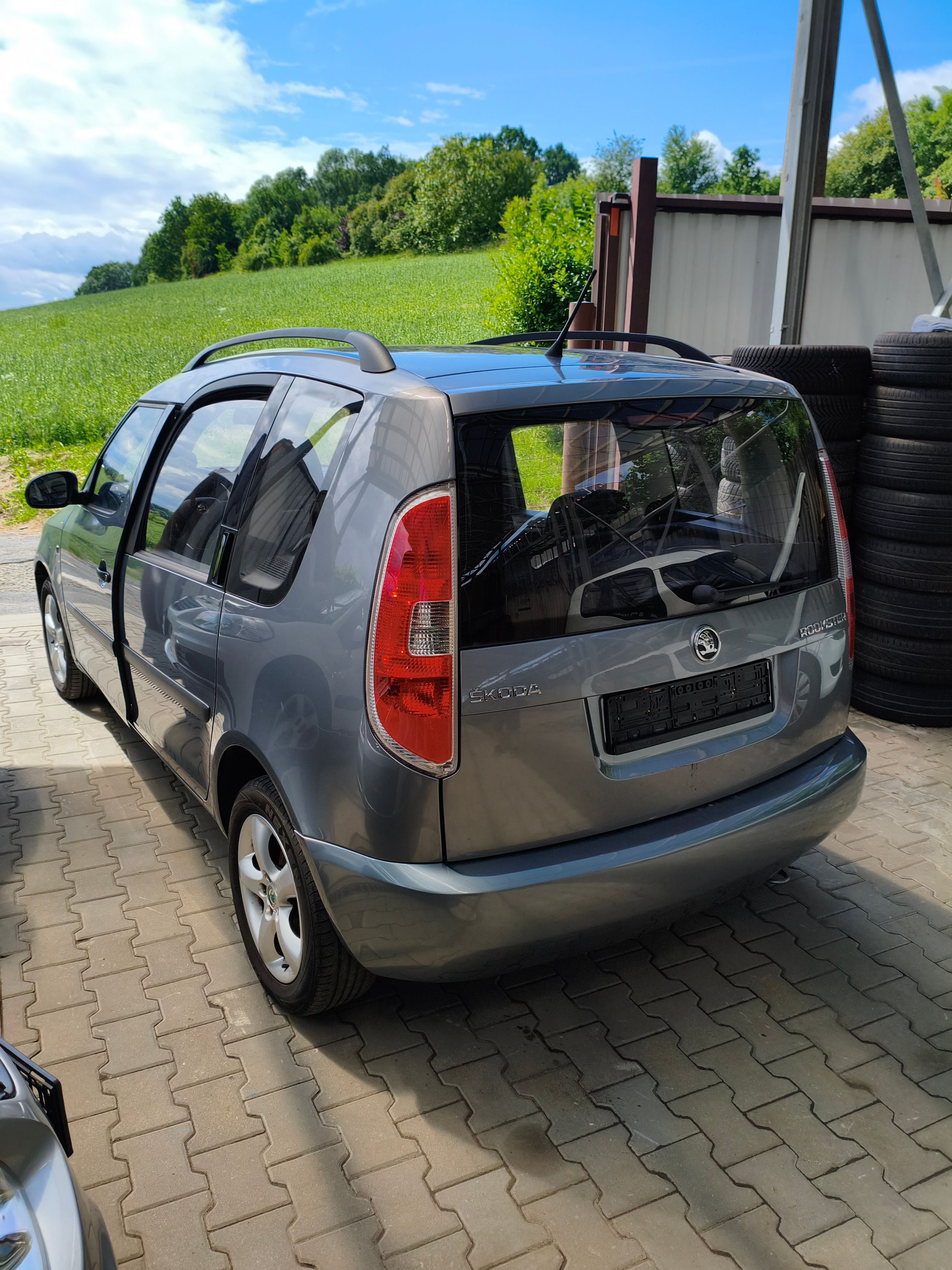Škoda Roomster, 1.4. 16V FACELIFT 63KW - fotka 4